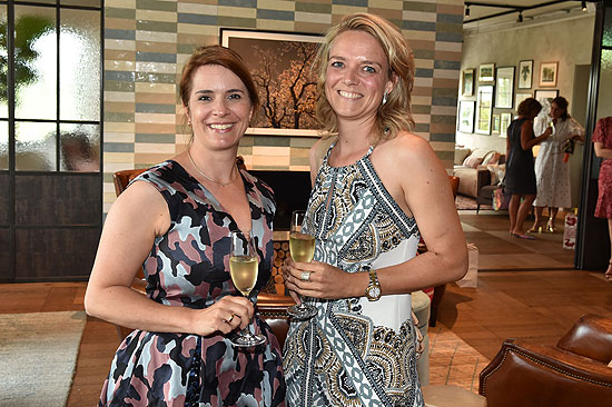 Iris Pretzl, Gabi Risse Fashion meets Art im Ingolstadt Village in Ingolstadt am 28.07.2020 Foto: BrauerPhotos / G.Nitschke